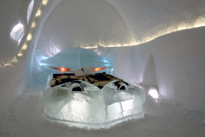 Top 30 World's Weirdest Hotels ... Never Seen Before! 46 Dragon_icehotel