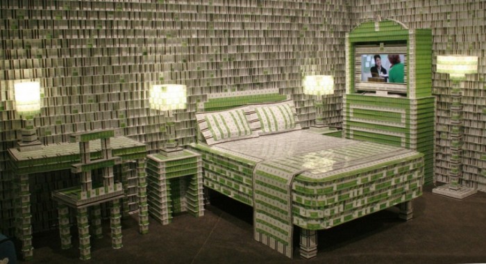 Top 30 World's Weirdest Hotels ... Never Seen Before! 23 Holiday-Inn-Key-Card-Hotel-by-dbking