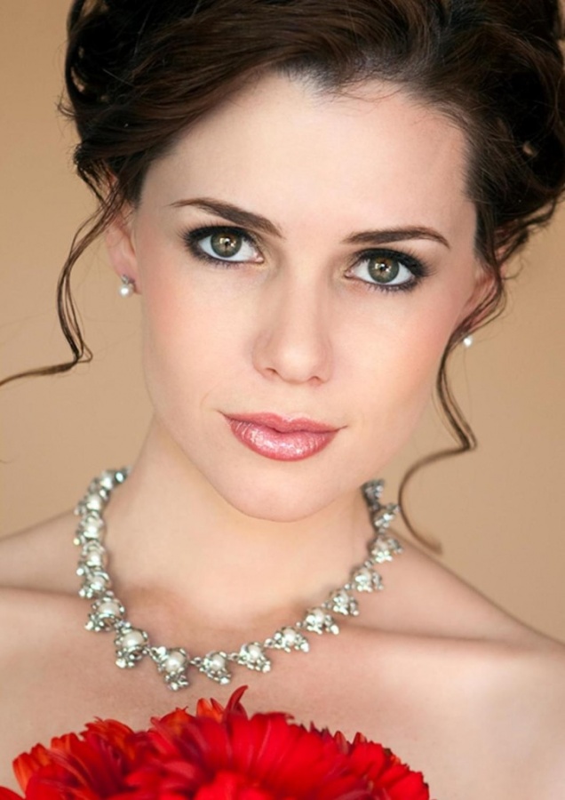 How-to-Have-a-Radiant-Wedding-Makeup-Look