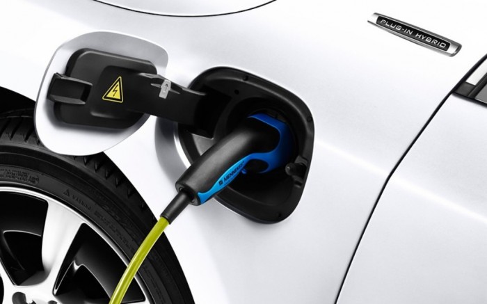 13 Easy-to-Follow Tips for Operating a Green Business 16 Hybrid-V60_2745000k