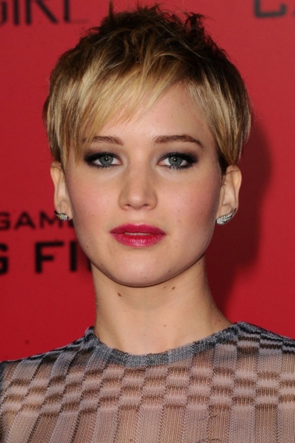 JenniferLawrenceDebutsHerCrop 20 Worst Celebrities Hairstyles