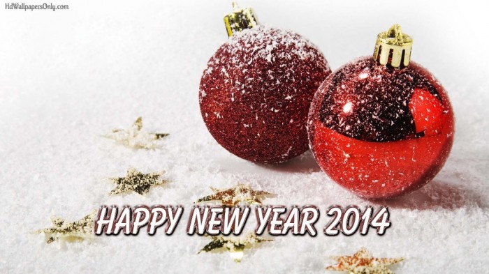 New_Year_wallpapers_Happy_new_year_2014__snow-covered_Christmas_tree_toys_047786_