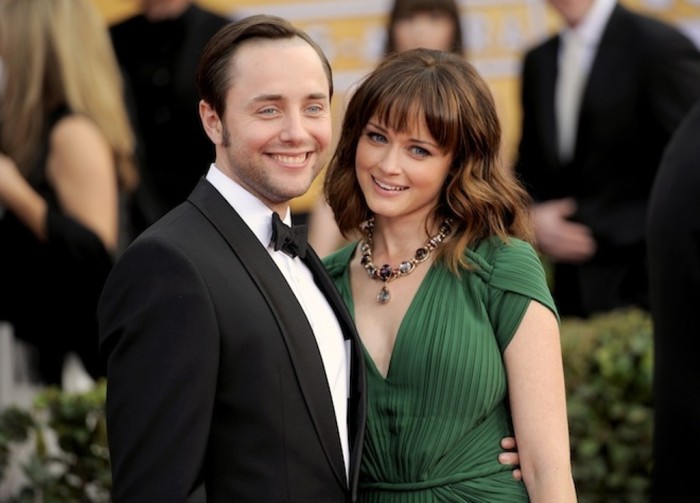 People-Bledel-Karthei_Broo