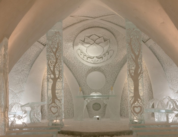 Top 30 World's Weirdest Hotels ... Never Seen Before! 40 Quebec-Ice-Hotel-Luc-Rousseau1