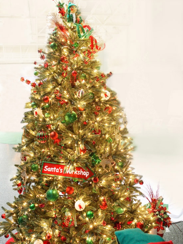 Santas-Workshop-Christmas-Tree-theme 79 Amazing Christmas Tree Decorations