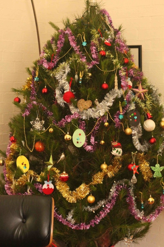 T10 79 Amazing Christmas Tree Decorations
