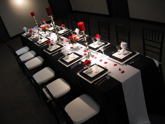 Table-Decoration-Ideas-Black-And-White