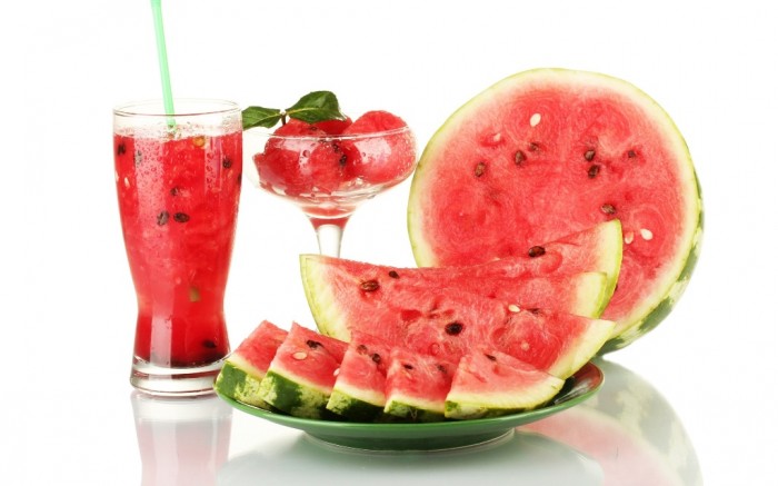 Watermelon-and-Watermelon-Juice 10 Easy-to-Follow Cooking Tips to Increase Your Savings