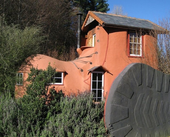Top 30 World's Weirdest Hotels ... Never Seen Before! 36 boot-hotel