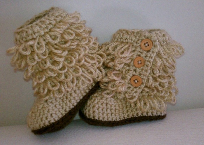 Crochet boots for keeping your feet more warm