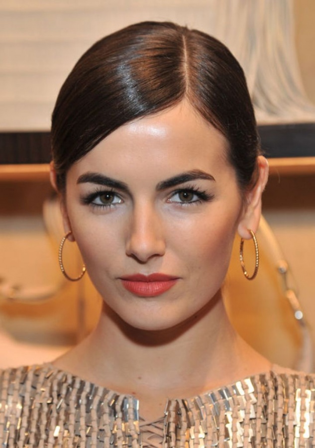 camilla-belle-eye-brows-h724 Top 10 Latest Beauty Trends That You Should Try