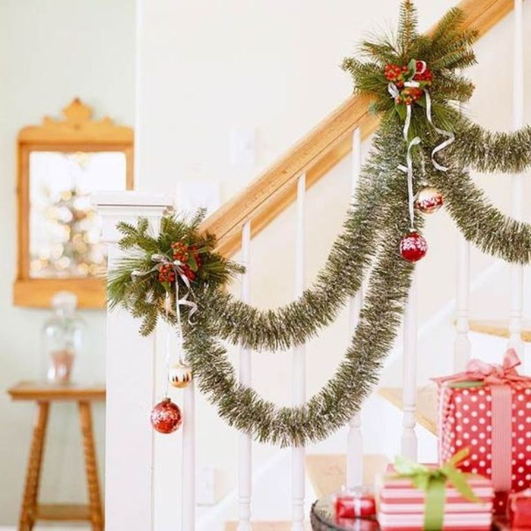 christmas-stairs-decoration-ideas_ 65+ Dazzling Christmas Decorating Ideas for Your Home in 2020