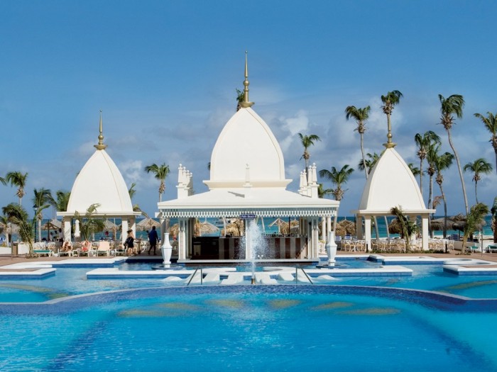 Top 10 Romantic Vacation Spots for Couples to Enjoy Unforgettable Time 30 cn_image_0.size.hotel-riu-palace-aruba-aruba-aruba-101761-1