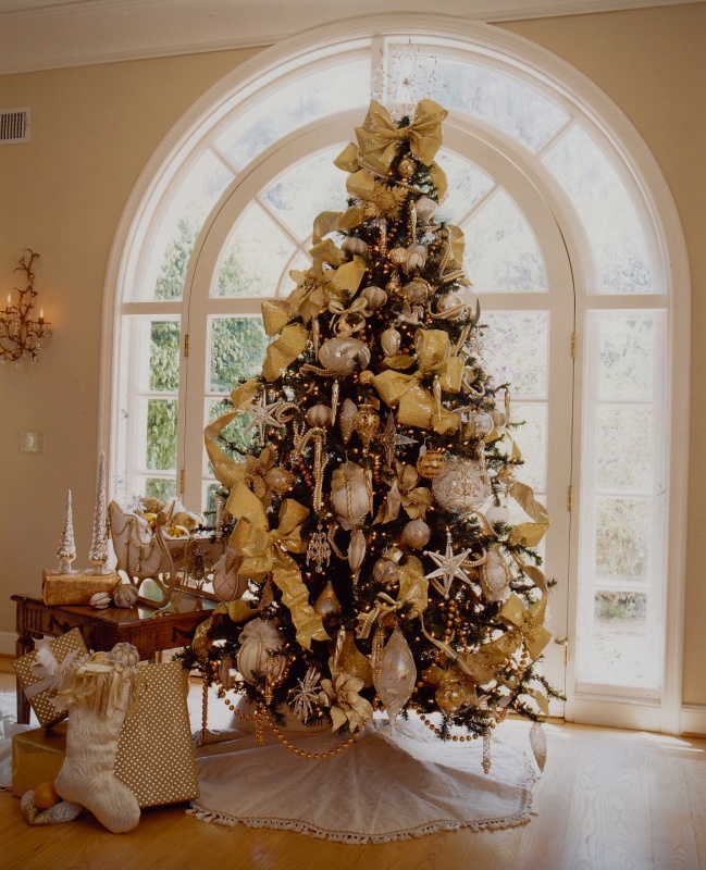 cool-design-ideas-beautiful-gold-christmas-tree-decorations-holy-colorful-christmas-tree-decorations 79 Amazing Christmas Tree Decorations