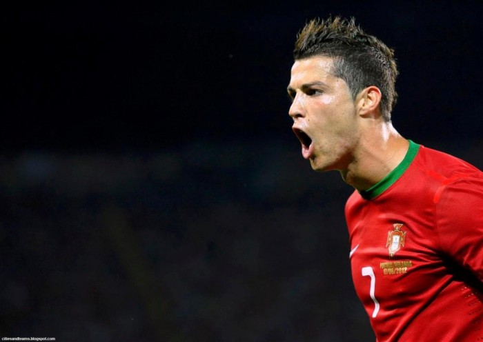 cristiano-ronaldo-in-red-t-shirt Cristiano Ronaldo the Best Football Player & the Greatest of All Time