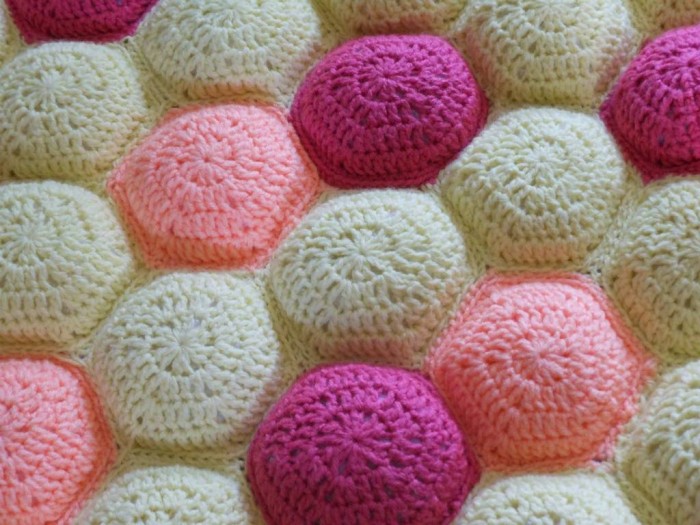 crochet-hexipuff-blanket 10 Fascinating Ideas to Create Crochet Patterns on Your Own