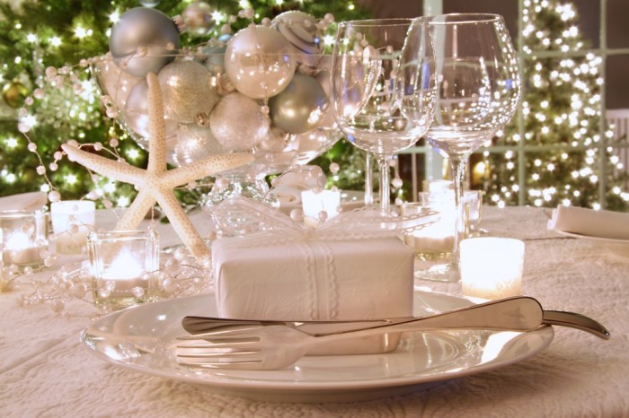 dining-room-designs-lovely-amazing-white-and-silver-nautical-christmas-dinner-table-decoration-ideas-sweet-christmas-dinner-table-decoration-ideas 65+ Dazzling Christmas Decorating Ideas for Your Home in 2020
