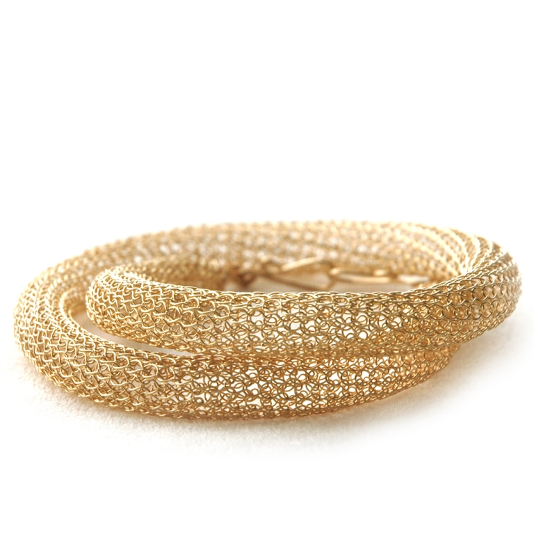 gold_tube_necklace_crochet1 Stunning Crochet Patterns To Decorate Your Home & Make Accessories