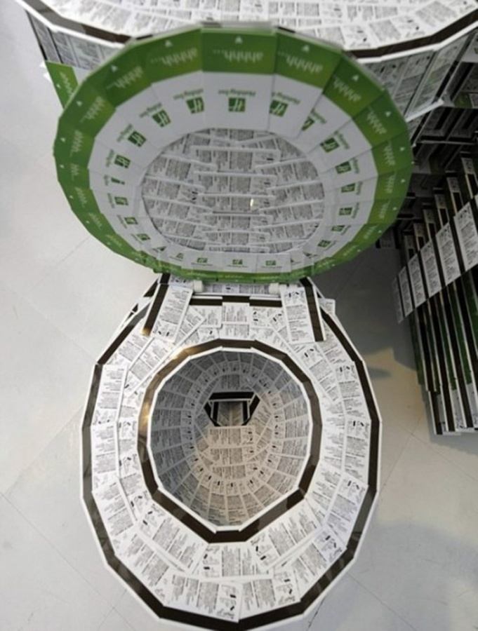 Top 30 World's Weirdest Hotels ... Never Seen Before! 24 holiday-inn-key-card-hotel-in-new-york4