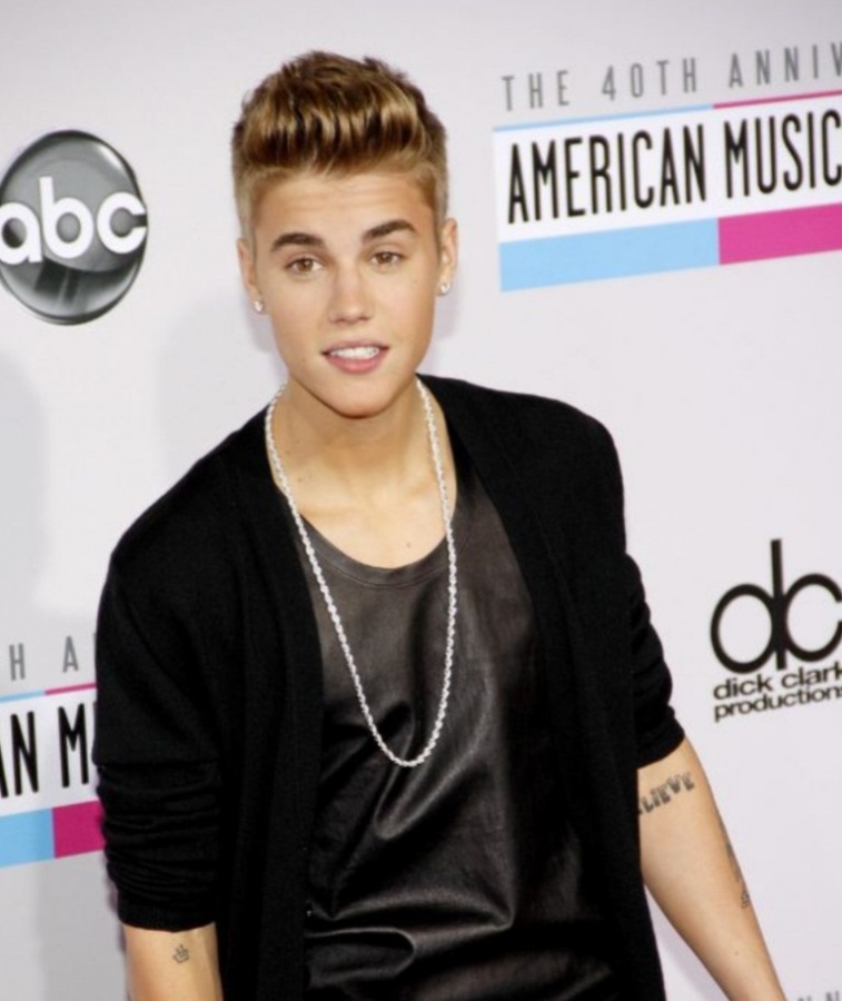 Paul Walker's Brother,Cody Walker , Will Complete His Role in Fast & Furious 7, Do You Like Him? 5 justin-bieber-2013-3