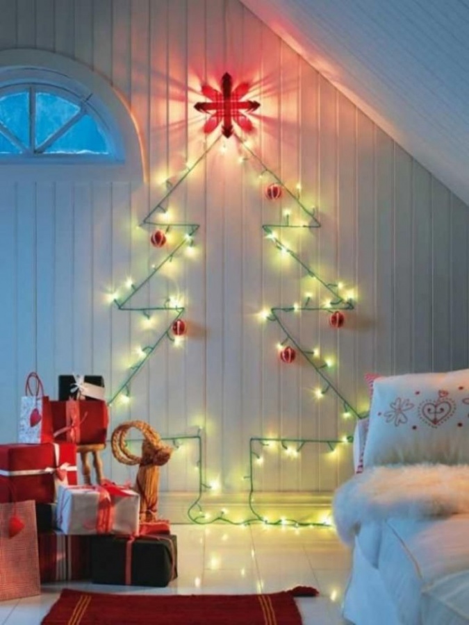 light-wall-christmas-tree