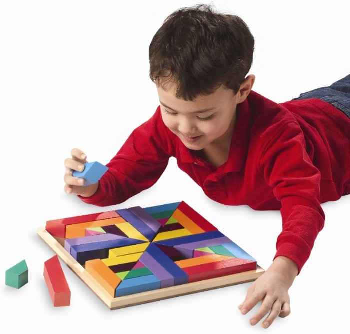 pattern-play-model-shot2 Do You Know How to Train Your Child to Use the Five Senses?