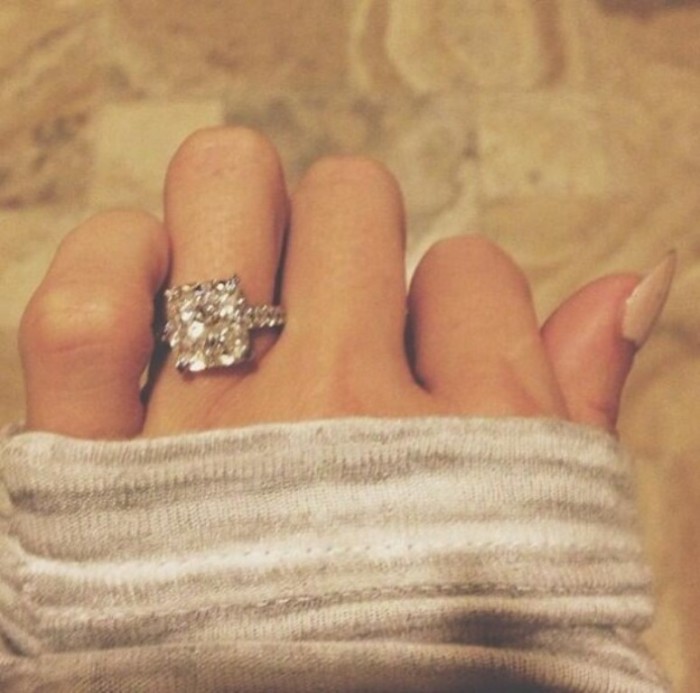 paulina-gretzky-engagement-ring1 35+ Fascinating & Stunning Celebrities Engagement Rings for 2020