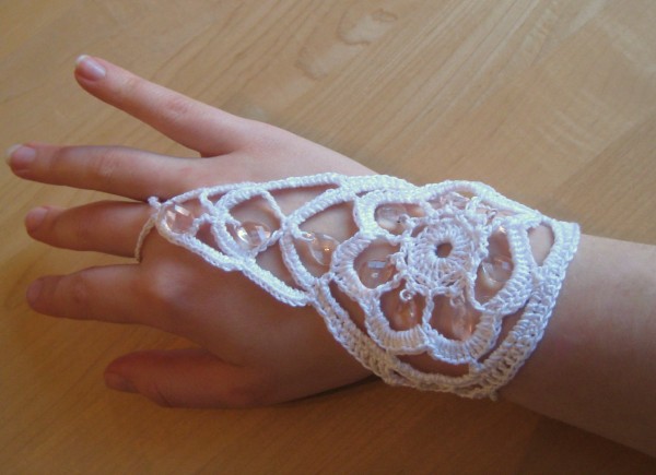 65 Hottest Hand Back Jewelry Pieces 74 ring-bracelet-030
