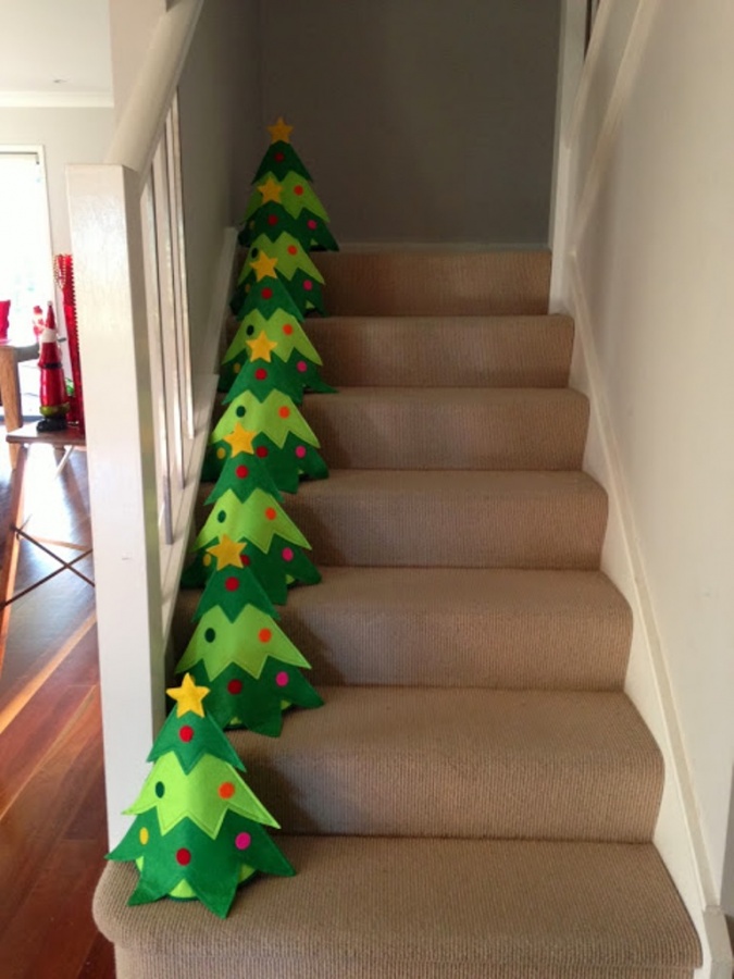 stair-case 65+ Dazzling Christmas Decorating Ideas for Your Home in 2020