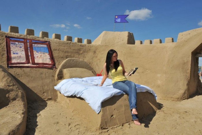 Top 30 World's Weirdest Hotels ... Never Seen Before! 50 strange_hotels_07_0211-xl