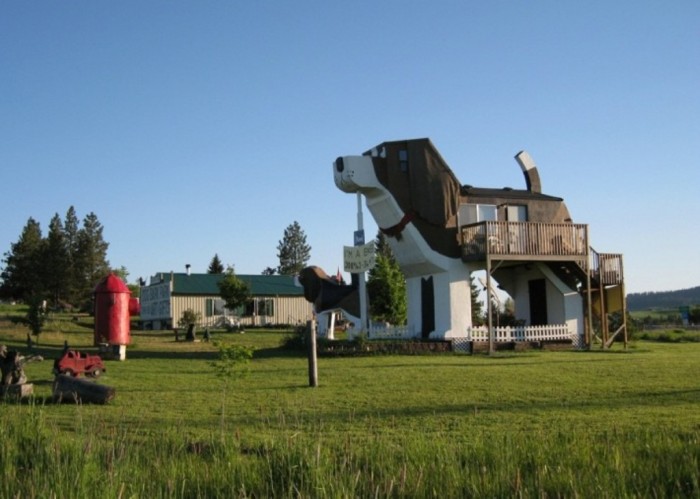 Top 30 World's Weirdest Hotels ... Never Seen Before! 9 unique-hotel-design-Dog-Bark-Park-Inn-like-dog-710x506