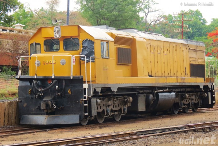 zim_nrz_gt22lc-2nr1006_1_172_victoriafalls_2013_L What Are the Most Serious & Catastrophic Train Accidents in 2013?
