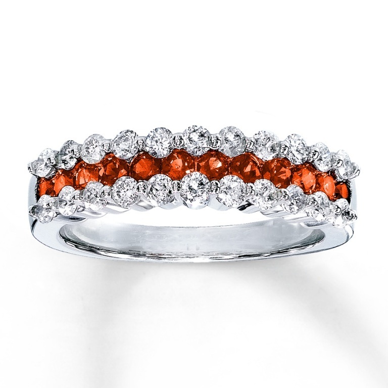 133095808_MV_ZM_JAR1 40 Elegant Orange Sapphire Rings for Different Occasions