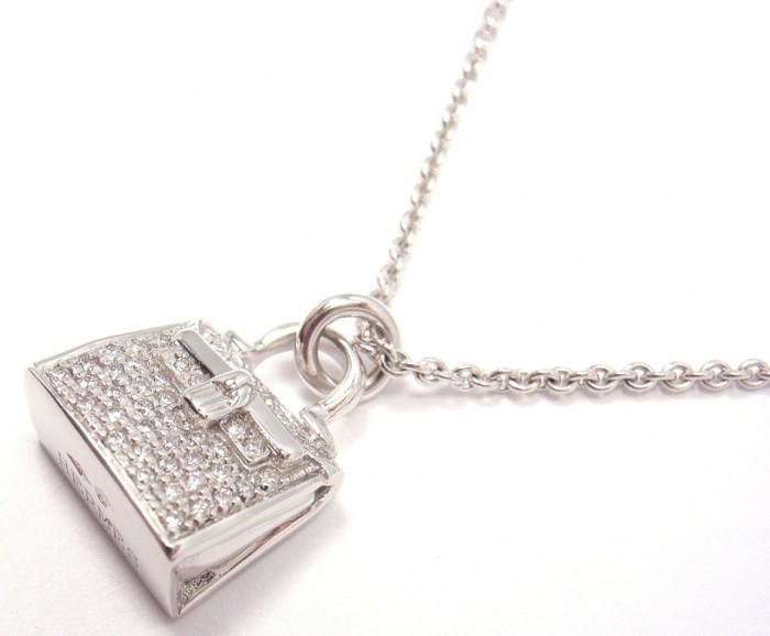 30 Non-traditional & Unusual Gold Necklaces 14 303_1375651626_6