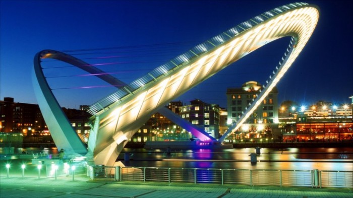 Have You Ever Seen Breathtaking & Weird Bridges Like These Before? 33 _55238037_millennium_bridge