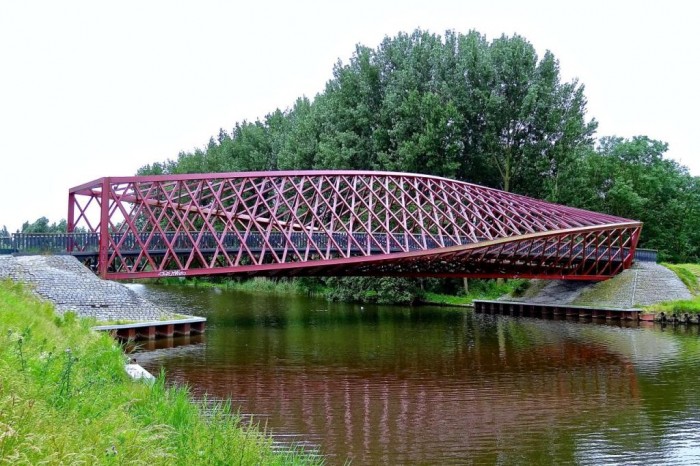 9344207974_bf18dded1b_o Have You Ever Seen Breathtaking & Weird Bridges Like These Before?