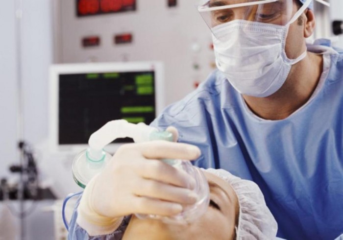 1. Anesthesiologists They are placed at the top of the list as they earn the highest salaries in the USA. The average annual salary that they earn is approximately $234.950. 