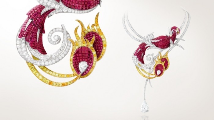 30 Non-traditional & Unusual Gold Necklaces 26 Article-Panoramic-PalaisDeLaChance-Phoenix