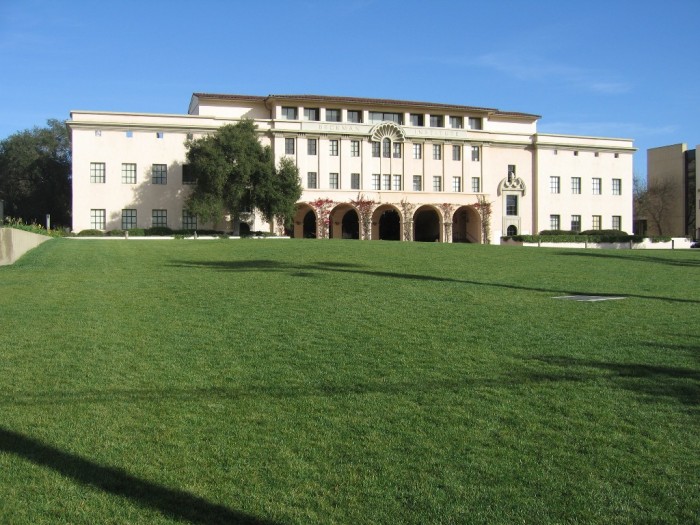 Top 10 Public and Private Engineering Colleges in the World 14 Beckman_Institute,_Cal_Tech