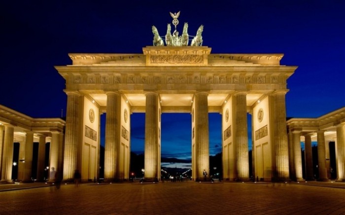 Brandenburg Gate Germany-Urban Architecture wallpaper