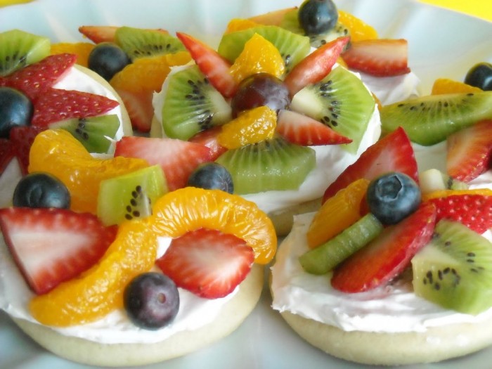 DSCN2256 Do You Like Fruit Pizza? Learn How to Make It on Your Own