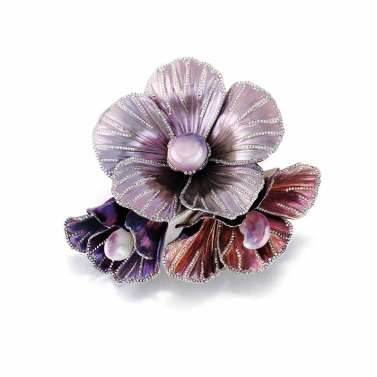 Flower-brooch-in-titanium-set-with-natural-pearls-16.80-cts-and-diamonds-3.03-cts-by-Bogh-art-Flower-brooch-in-titanium-set-with-natural-pearls-16.80-cts-and-diamonds-3.03-cts-by-Bogh-art 50 Wonderful & Fascinating Pearl Brooches