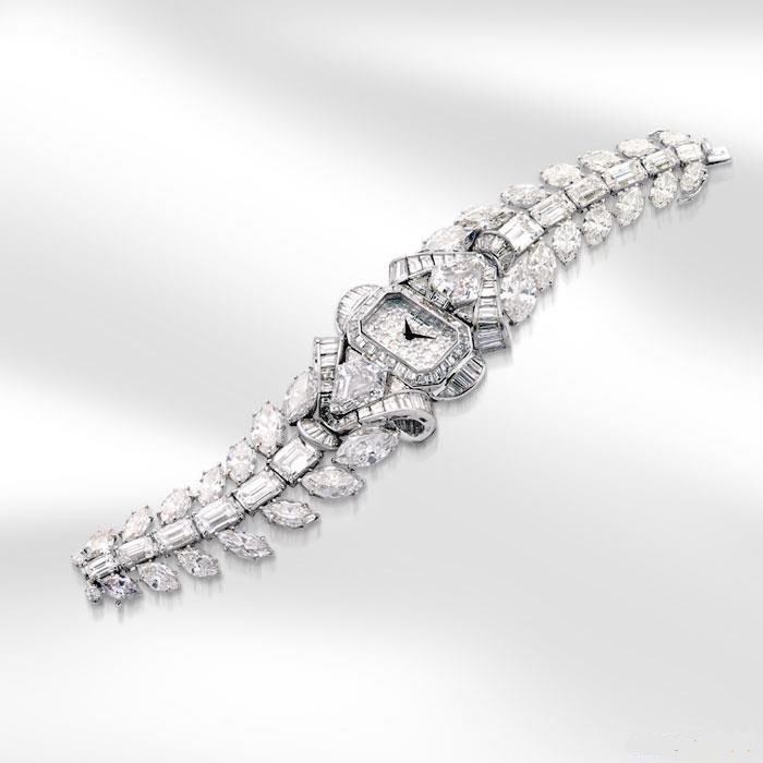65 Most Expensive Diamond Watches in the World 9 Mouawad’s-6.8m-Snow-White-Princess-Diamond-Watch