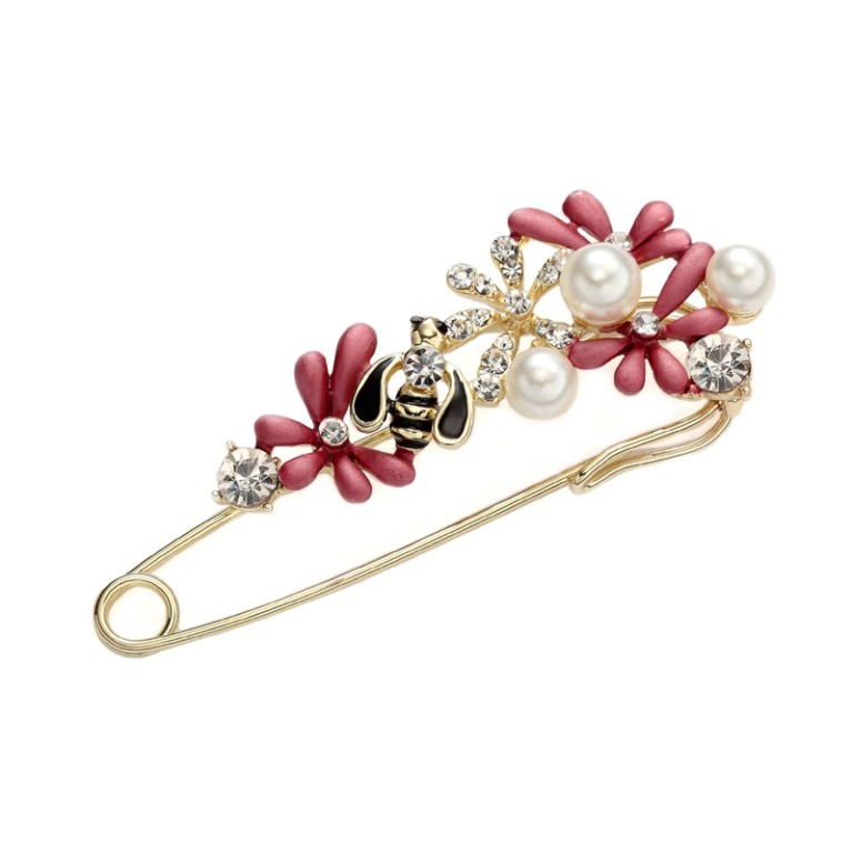 Rhinestone-Flower-Brooch-Pearl-Been-Safety-Pin-Brooch-Red__97797_zoom 50 Wonderful & Fascinating Pearl Brooches