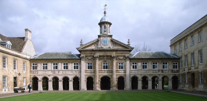 Top 10 Public and Private Engineering Colleges in the World 11 The_Chapel_Emmanuel_College2