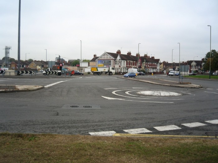 The_Magic_Roundabout_right_Swindon1 55 Most Fascinating & Weird Roads Like These Before?