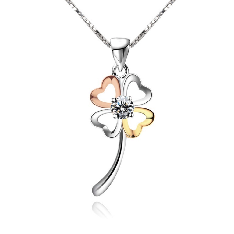 Valentine-s-Day-Gift-31-points-synthetic-diamond-pendant-lucky-clover-tri-color-gold-necklace-pendants 50 Unique Diamond Necklaces & Pendants