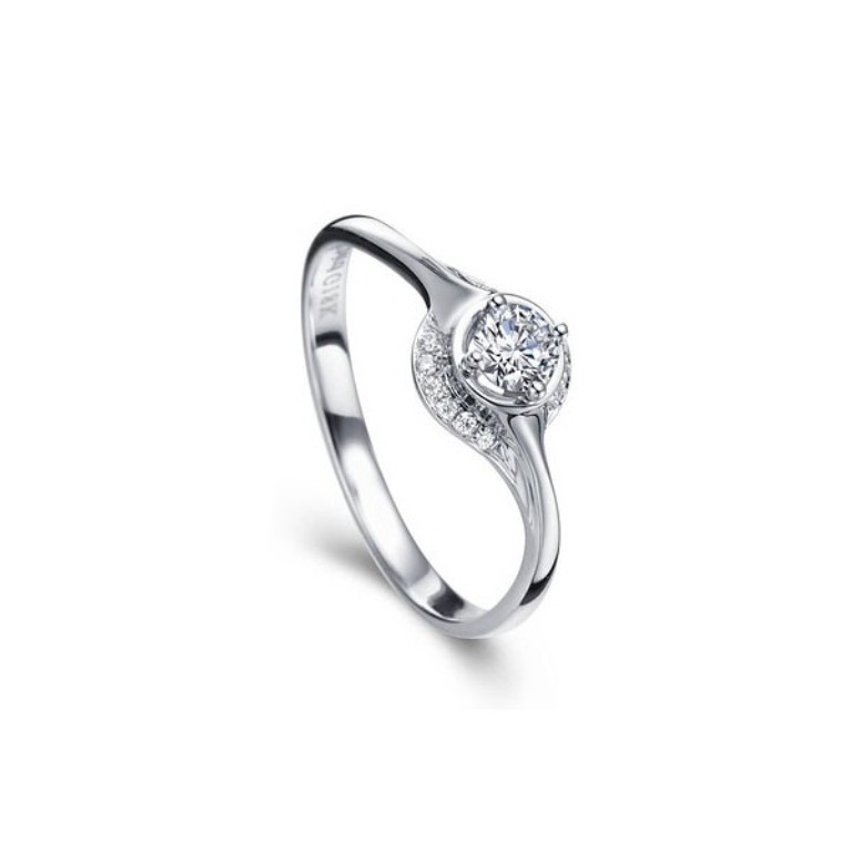 antique-luxury-design-round-diamond-solitaire-engagement-ring