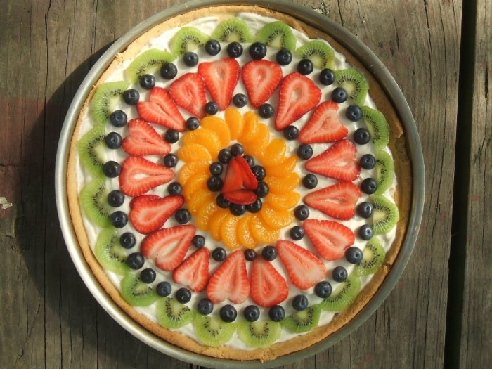 fruit-pizza-7-22-09 Do You Like Fruit Pizza? Learn How to Make It on Your Own