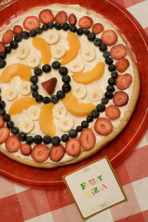 fruit-pizza Do You Like Fruit Pizza? Learn How to Make It on Your Own